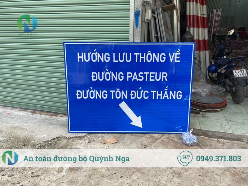 Biển báo chỉ dẫn hướng đường tại TP. HCM