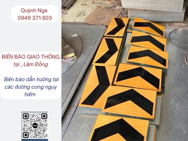 Biển báo chỉ hướng tại các đường cong nguy hiểm