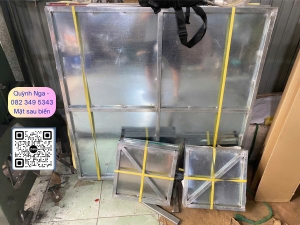 Cấu tạo biển báo giao thông đường sông - Mặt sau