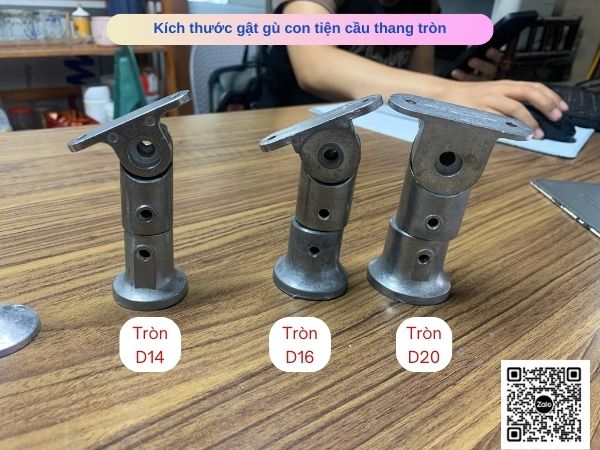 Gật gù tròn con tiện cầu thang săt tròn Gật gù tròn con tiện cầu thang săt tròn