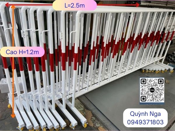 Hàng rào di động kích thước 2.5mx1.2m có bánh xe