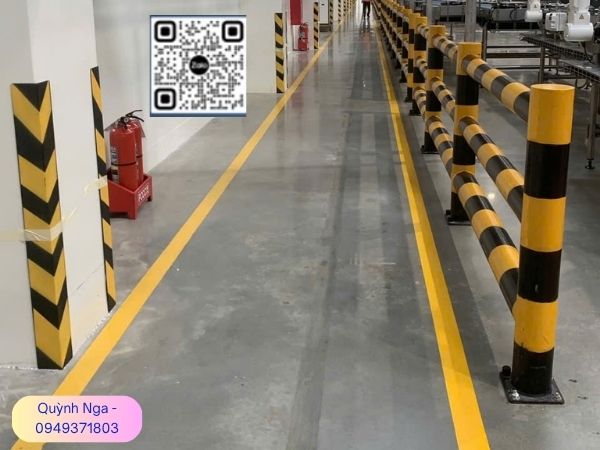 Lan can chống va chạm lắp đặt trong nhà máy Lan can chống va chạm lắp đặt trong nhà máy