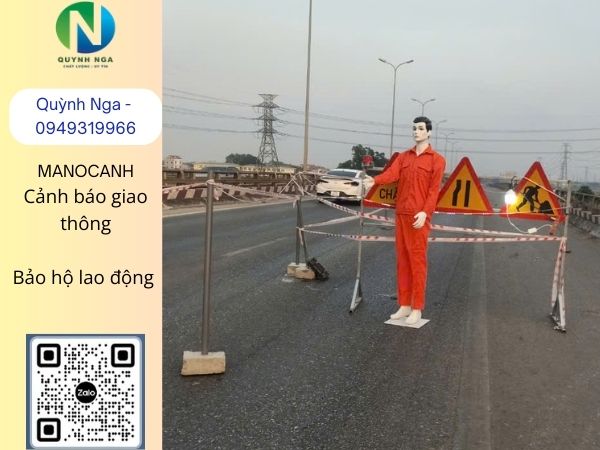 Manocanh được đặt tại đầu và cuối đoạn thi công cùng biển báo công trường