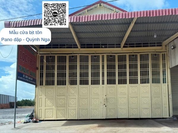Mẫu cửa sắt pano bịt tôn nhà xưởng