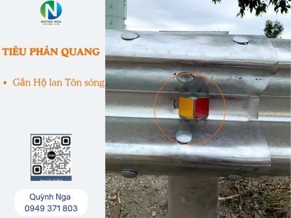 Vị trí lắp tiêu phản quang tam giác trên Hộ lan tôn sóng phòng hộ