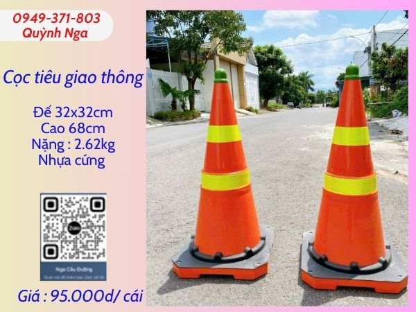 Cọc tiêu chóp nón nhựa cứng