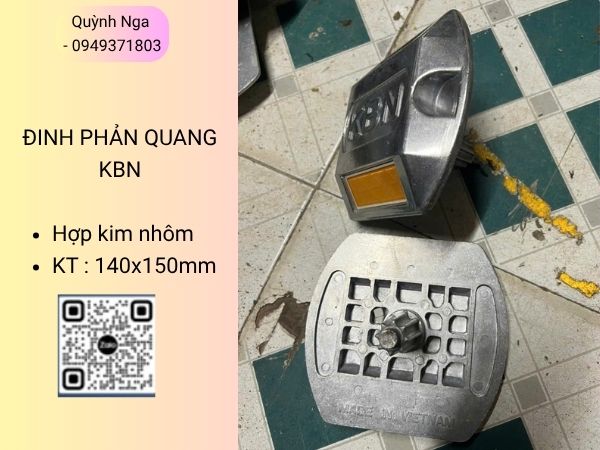 Đinh phản quang KBN Kích thước 140x150mm