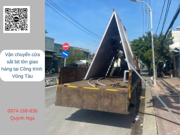 Giao hàng cửa săt bịt tôn tại TP Hồ Chí Minh