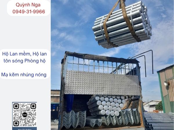 Hộ lan tôn sóng giao hàng tại Dự án Quảng Sơn, Hải Hà, Quảng Ninh