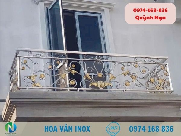 lan can hoa văn inox