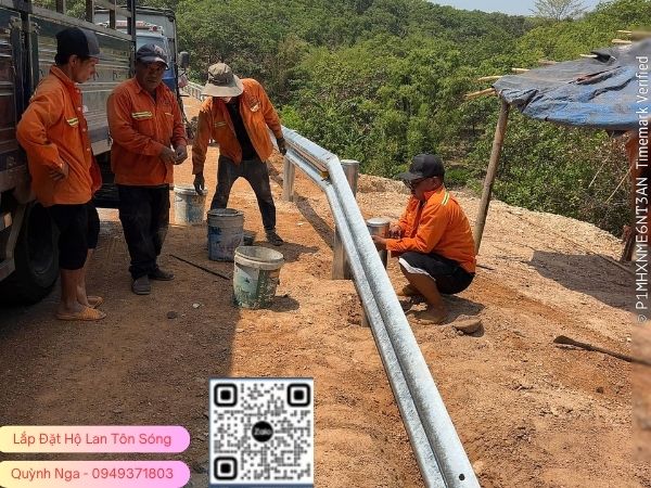 lắp đặt Hộ lan Tôn Sóng tại Dự Án Bình Phước