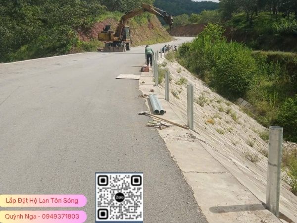 Hộ Lan tôn Sóng D141 loại cột ép tại công trình Lâm Đồng