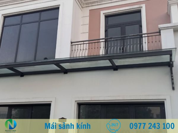 thi công mái sảnh kính cường lực