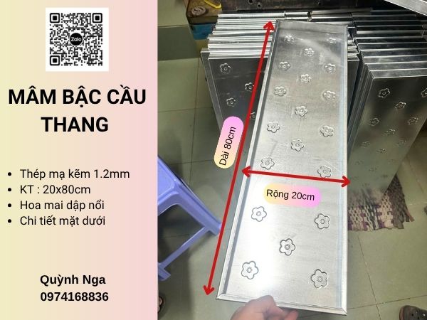 Mặt dưới hoàn thiện của mâm bậc cầu thang hoa mai