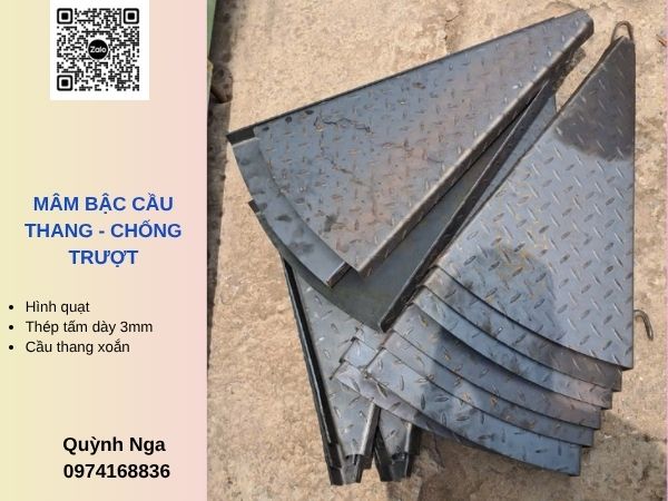 Mâm bậc cầu thang chống trượt hình quạt dày 3mm - tại Hà Nội