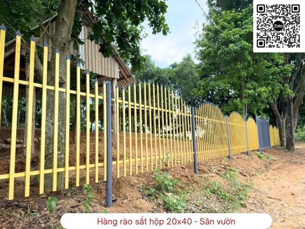 Mẫu hàng rào sắt hộp 20x40cm - Công trinh sân vườn ở Đồng Nai