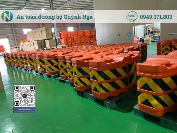 Thùng giảm chấn HDPE tại Quỳnh Nga